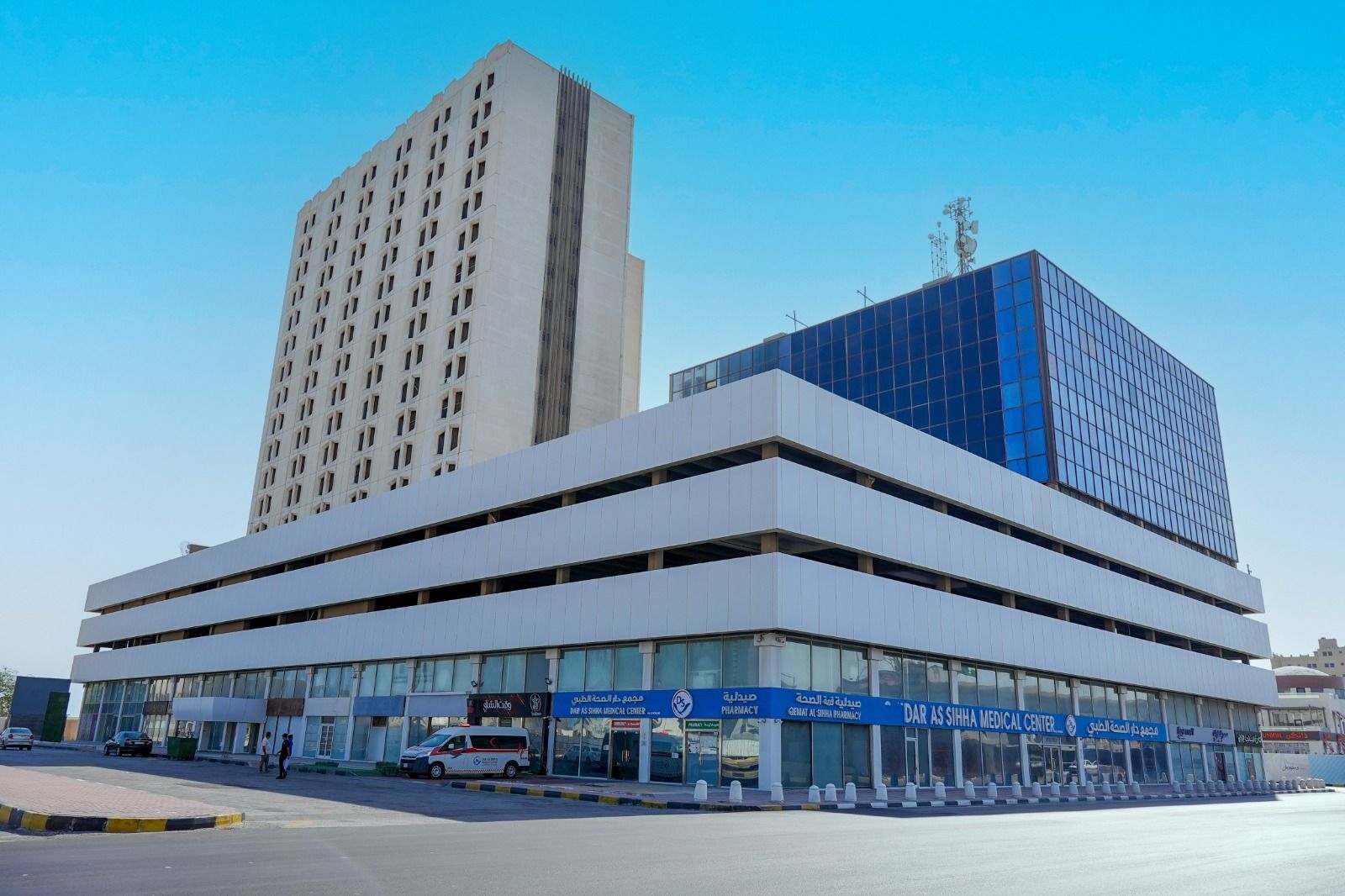 Prince Turkey Street , Alkurnaish, Al Khobar building